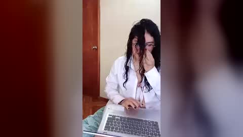 Snapshot of luana363 chatting on June 2026 08:33:01 PM luana363 online show from June 2026 08:33:01 PM