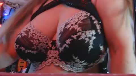 Snapshot of luanna837 chatting on June 2026 02:24:02 AM luanna837 online show from June 2026 02:24:02 AM