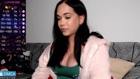 Snapshot of luara_ chatting on December 2024 01:51:01 PM luara_ online show from December 2024 01:51:01 PM