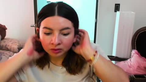 Snapshot of luara__01__lecat_1 chatting on November 2025 05:15:02 PM luara__01__lecat_1 online show from November 2025 05:15:02 PM