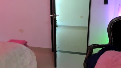 luara__01__lecat_1 online show from February 2026 10:28:02 PM