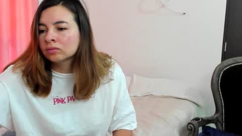 luara__01__lecat_1 online show from February 2026 11:42:02 AM
