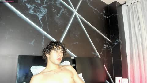 Luca Ferrer online show from October 2025 01:57:01 AM