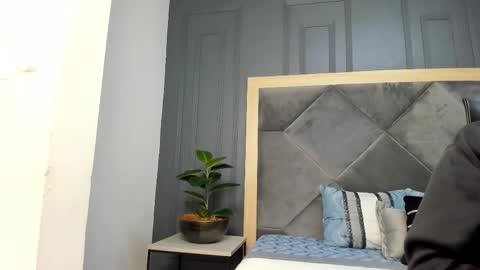 luca_morettii online show from October 2025 12:11:01 PM