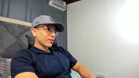 luca_morettii online show from February 2026 01:04:02 AM