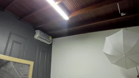 luca_morettii online show from February 2026 12:03:01 AM