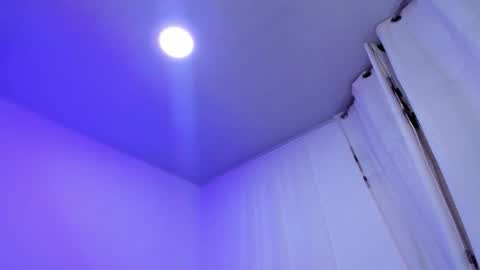 Lukas online show from December 2025 10:25:01 PM