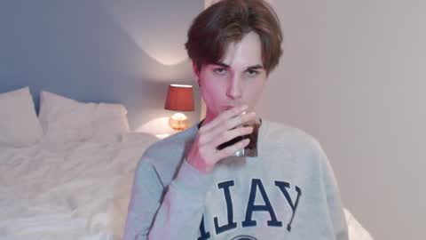 Snapshot of lucacharm chatting on December 2024 10:25:02 PM lucacharm online show from December 2024 10:25:02 PM