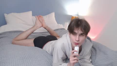 Snapshot of lucacharm chatting on March 2025 02:15:01 AM lucacharm online show from March 2025 02:15:01 AM