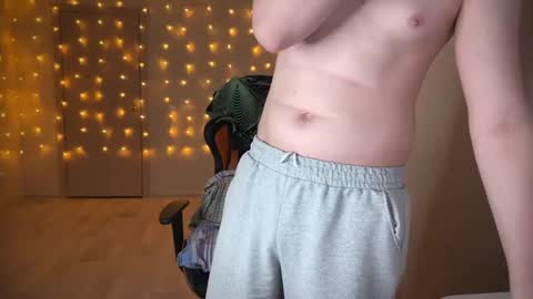 Lucas Gill online show from January 2025 08:37:02 PM