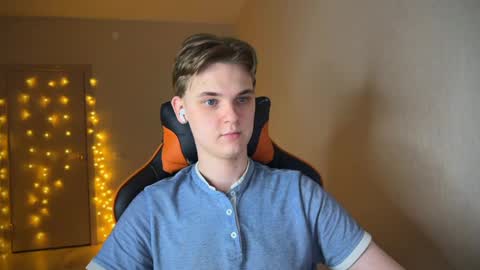 Lucas Gill online show from January 2025 12:12:01 AM