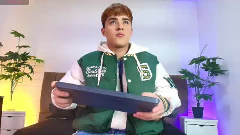 Lucas lovee online show from June 2026 01:44:02 PM