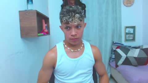 Lucas Luxx online show from October 2025 10:40:01 PM