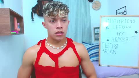 Lucas Luxx online show from October 2025 01:20:01 AM