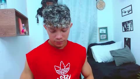 Lucas Luxx online show from November 2025 02:06:01 PM