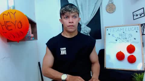 Lucas Luxx online show from November 2025 11:20:02 PM