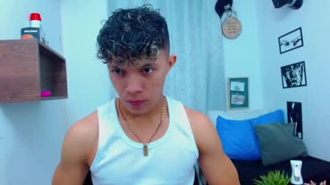 Lucas Luxx online show from February 2026 01:10:01 PM