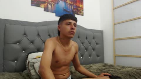  LUCAS RIVAS  online show from November 2025 10:10:02 PM