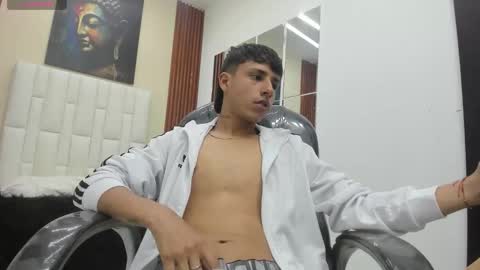  LUCAS RIVAS  online show from November 2025 10:57:02 PM