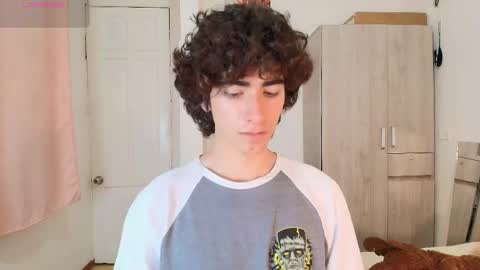 lucas_xo online show from November 2025 05:51:01 AM