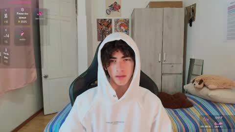Snapshot of lucas_xo chatting on April 2026 03:26:01 AM lucas_xo online show from April 2026 03:26:01 AM