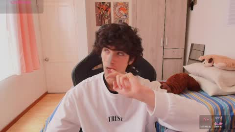 Snapshot of lucas_xo chatting on April 2026 06:02:01 PM lucas_xo online show from April 2026 06:02:01 PM