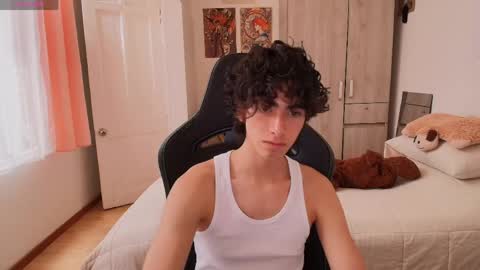 Snapshot of lucas_xo chatting on April 2026 07:58:01 PM lucas_xo online show from April 2026 07:58:01 PM