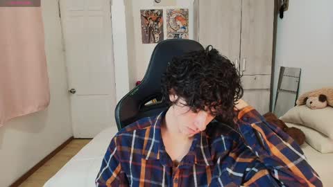 Snapshot of lucas_xo chatting on April 2026 06:09:01 AM lucas_xo online show from April 2026 06:09:01 AM
