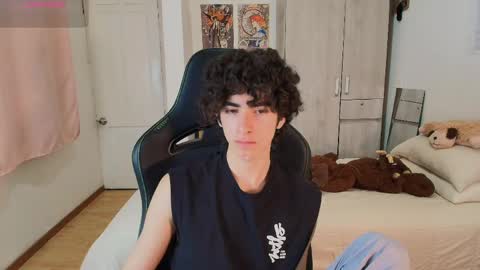 Snapshot of lucas_xo chatting on April 2026 11:29:01 PM lucas_xo online show from April 2026 11:29:01 PM