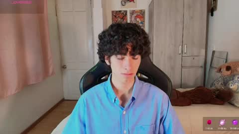Snapshot of lucas_xo chatting on April 2026 11:18:01 PM lucas_xo online show from April 2026 11:18:01 PM