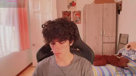 Snapshot of lucas_xo chatting on April 2026 08:00:02 PM lucas_xo online show from April 2026 08:00:02 PM