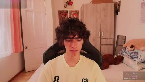 Snapshot of lucas_xo chatting on April 2026 08:39:02 PM lucas_xo online show from April 2026 08:39:02 PM