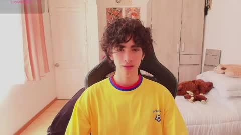 Snapshot of lucas_xo chatting on May 2026 04:12:02 PM lucas_xo online show from May 2026 04:12:02 PM