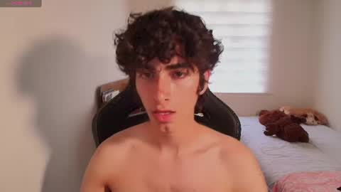 lucas_xo online show from June 2026 10:01:02 PM