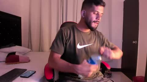 Lucas  Beaumont online show from February 2026 06:39:02 AM