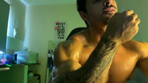 lucasfit24 online show from March 2026 03:07:01 PM