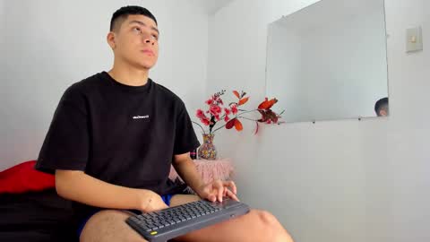 LUCAS TORREZ online show from December 2025 11:55:02 PM