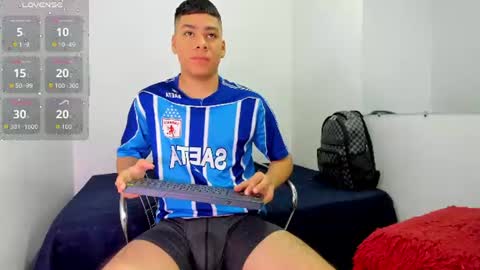 LUCAS TORREZ online show from June 2026 09:32:02 PM