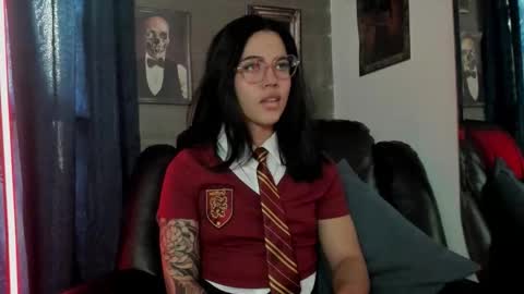   online show from October 2025 08:08:02 PM