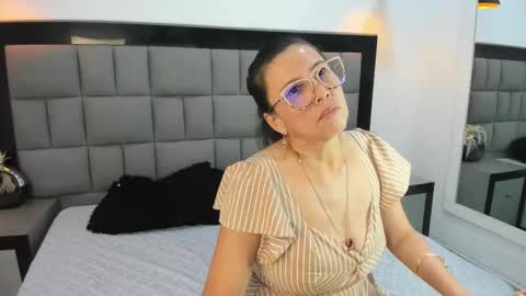 Snapshot of lucerito_mature chatting on September 2025 03:46:02 PM Lucero online show from September 2025 03:46:02 PM