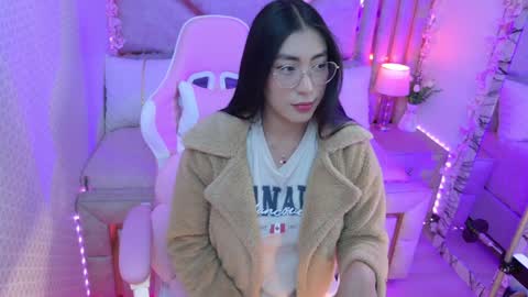 Snapshot of luci_tender chatting on January 2025 02:00:02 AM hanna online show from January 2025 02:00:02 AM