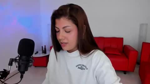 Snapshot of lucia_amores chatting on March 2026 01:53:01 AM Luci online show from March 2026 01:53:01 AM