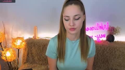 Sindy online show from October 2025 11:46:01 PM