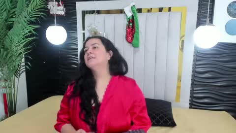 Lucia Vonne online show from January 2025 03:00:02 AM