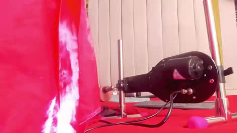 Lucia Vonne online show from February 2025 12:20:01 PM