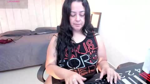 Lucia Vonne online show from February 2026 09:27:01 PM