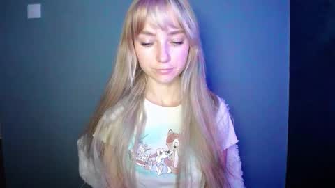 Lucy online show from September 2025 06:29:01 AM