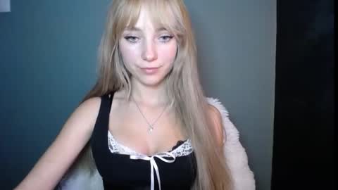 Lucy online show from October 2025 08:43:02 PM