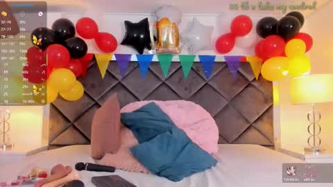 Lucia online show from September 2025 12:09:02 PM