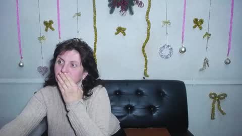 LuciaMi online show from December 2024 10:00:01 PM